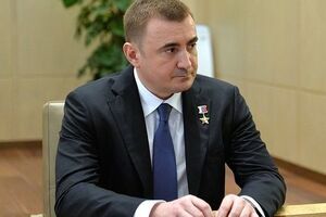 В соседнем с квартирой доме находится департамент минобороны, который курировал Алексей Дюмин