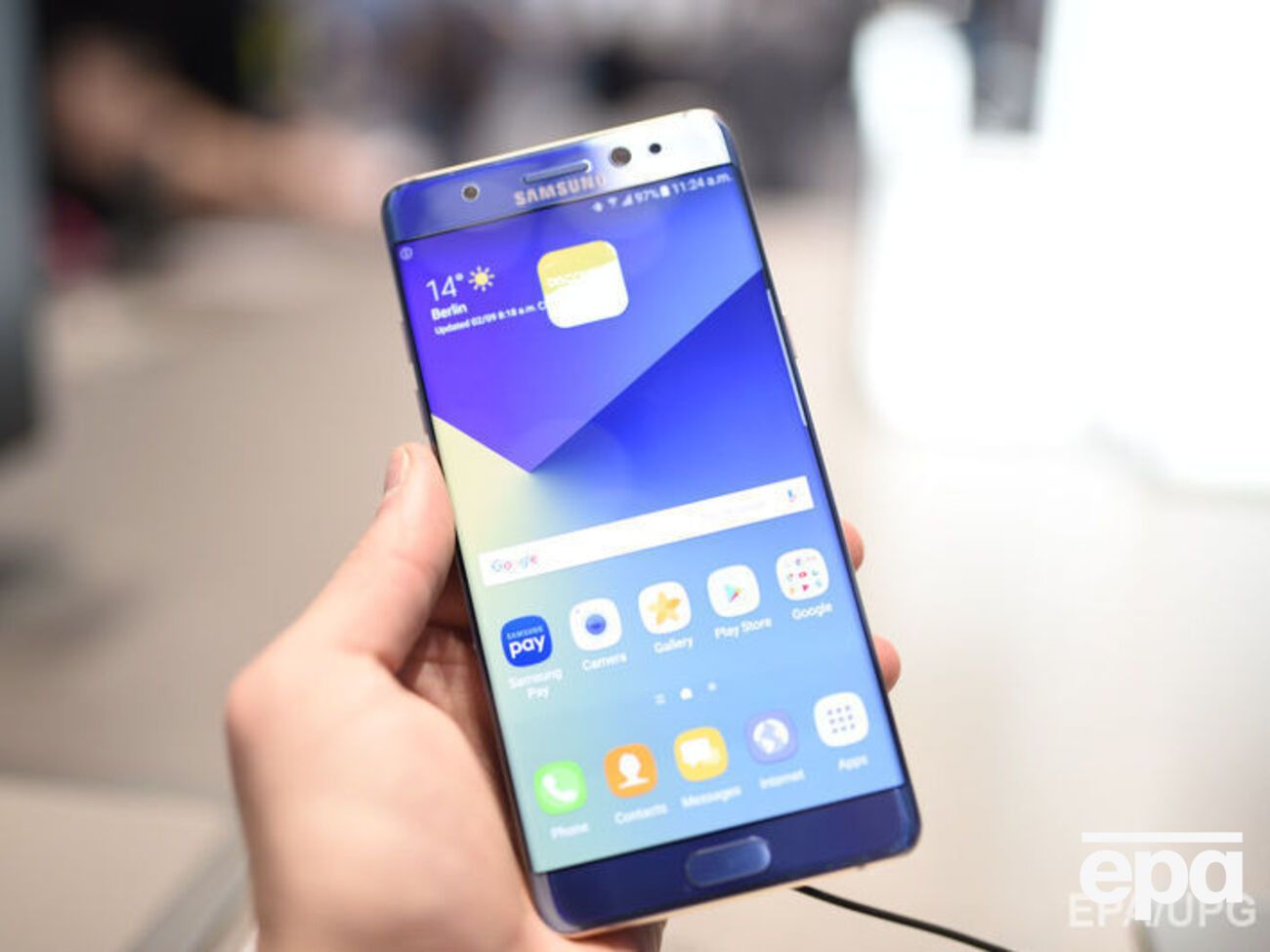 Сотовые операторы США и Германии отказались продавать Note 7