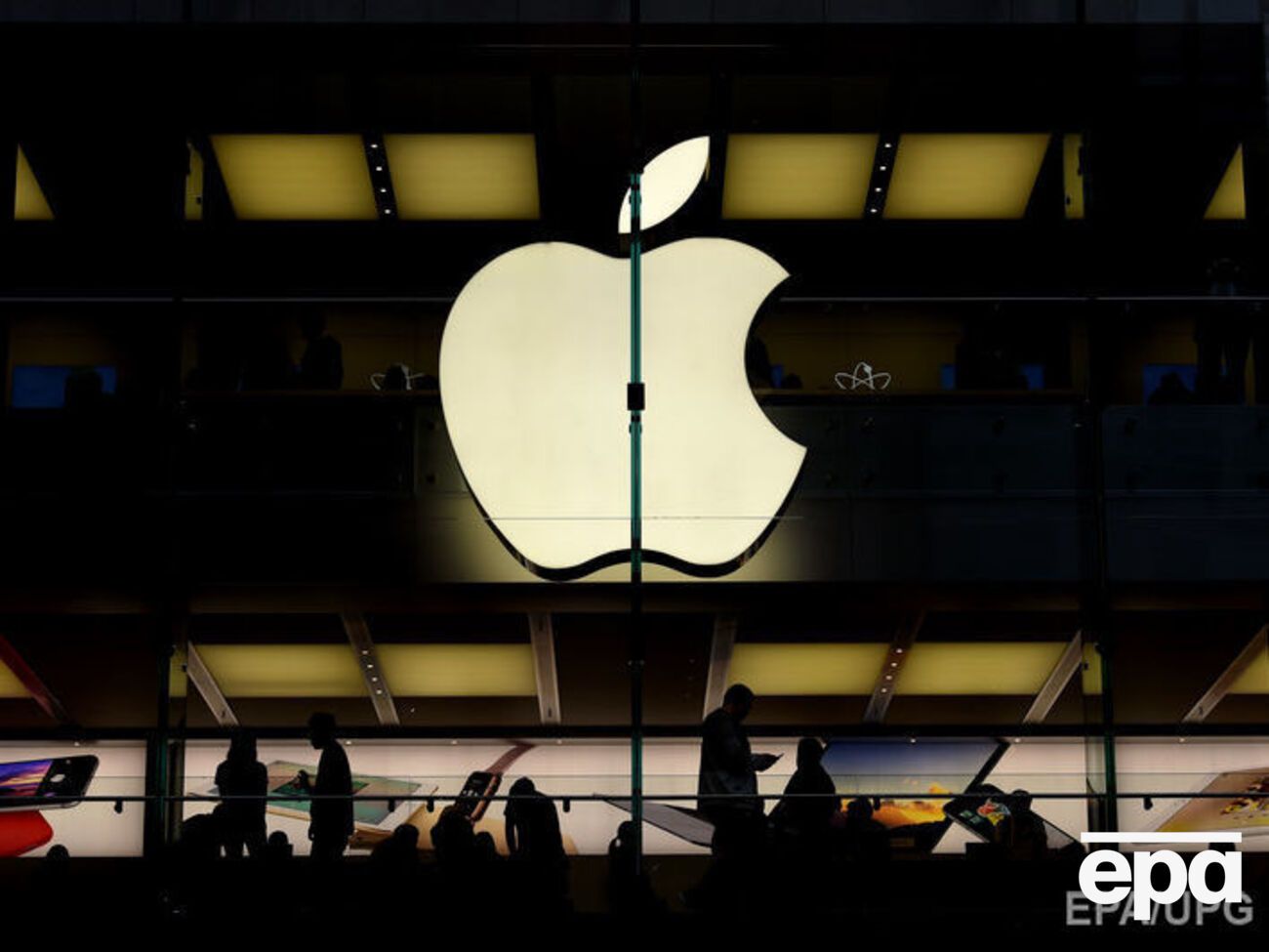 Акции Apple выросли до 10-месячного максимума