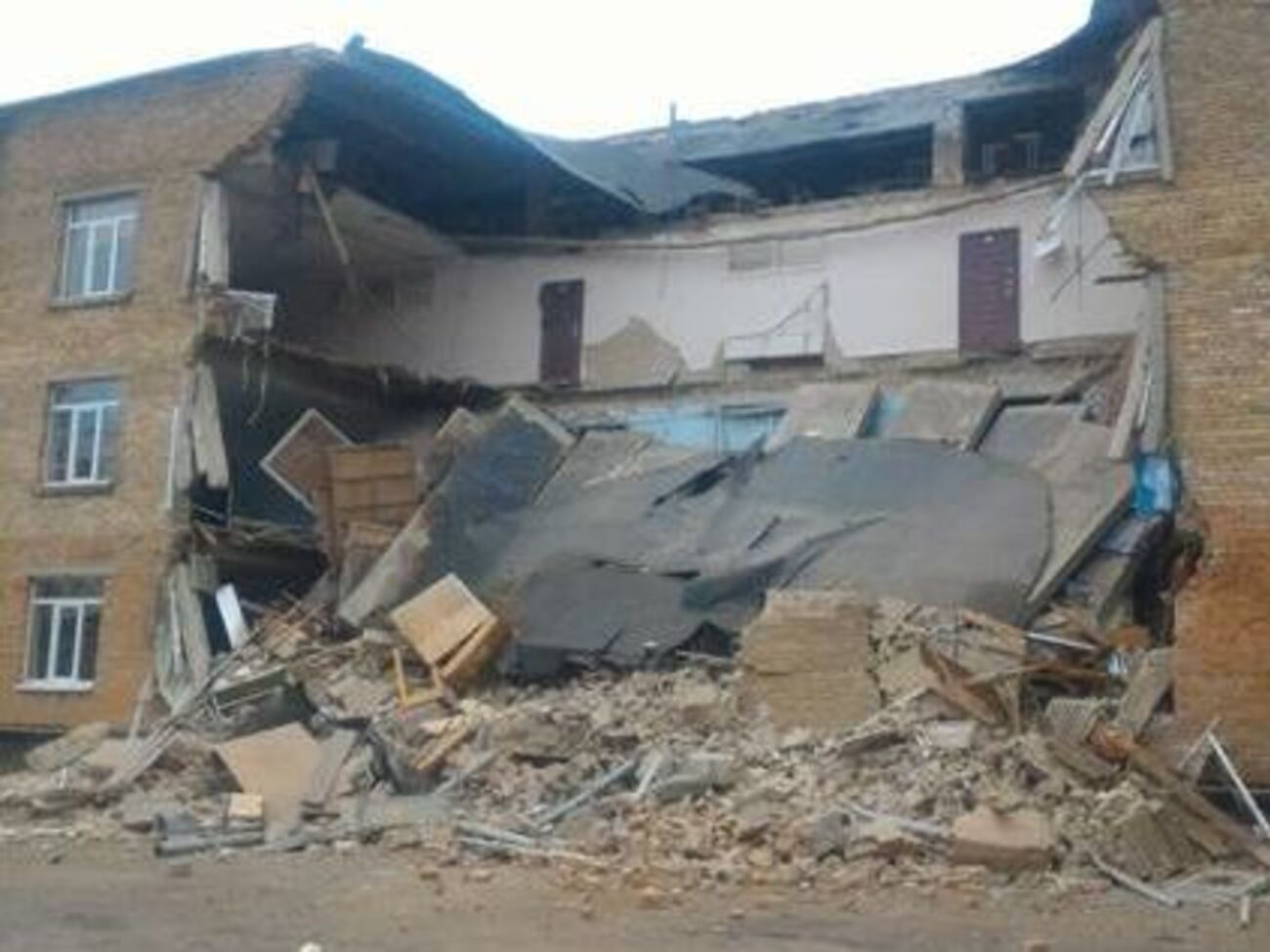 Школа в Василькове после обвала