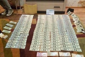 В доме судьи нашли крупную сумму наличными