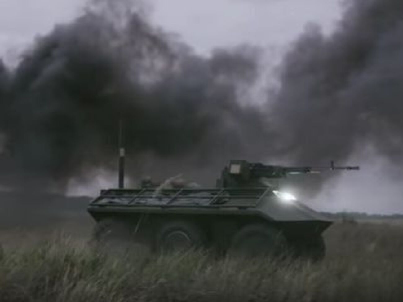 "Укроборонпром" впервые продемонстрировал на выставке беспилотное многоцелевое тактическое транспортное средство "Фантом"