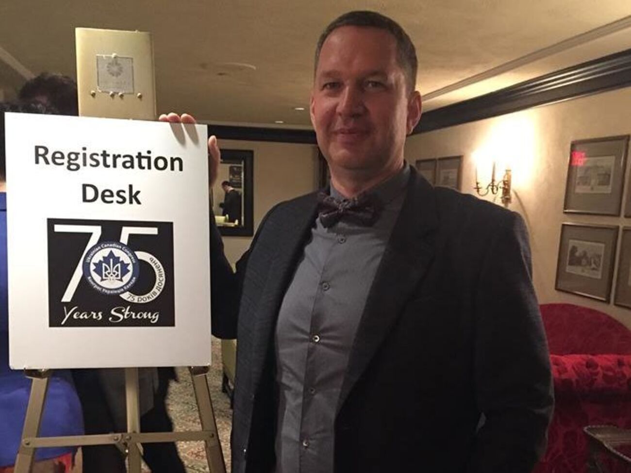 Елизаров:&nbsp;Раз в квартал я еду в банк, лезу в ячейку, достаю оттуда деньги &mdash; и надеюсь, что скоро произойдет чудо