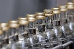 Киевляне с сегодняшнего дня не смогут купить после 23.00 алкоголь а магазинах
