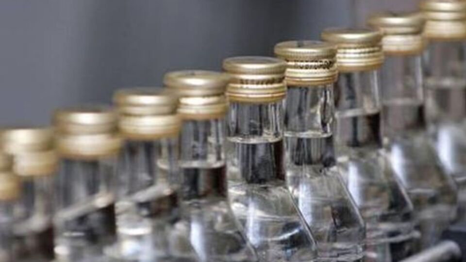 Киевляне с сегодняшнего дня не смогут купить после 23.00 алкоголь а магазинах