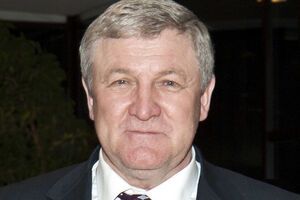 Михаил Ежель: Пусть "великий патриот" и приспособленец Матиос растолкует: кого Ежель предал?! как именно Родине изменил?! где ушел с поля боя?!