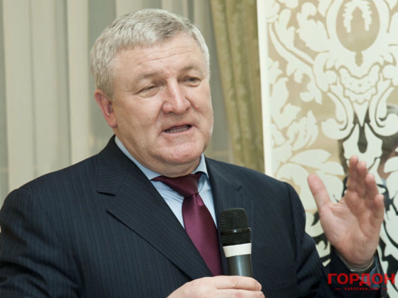 Михаил Ежель считает уголовные производства против себя политическим преследованием и заявил, что не вернется в Украину, пока не исчезнет угроза его жизни