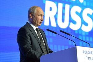Владимир Путин: С президентом Олландом у меня очень добрые, личные отношения, я ими очень дорожу и надеюсь, что это нам поможет преодолеть любые текущие сложности