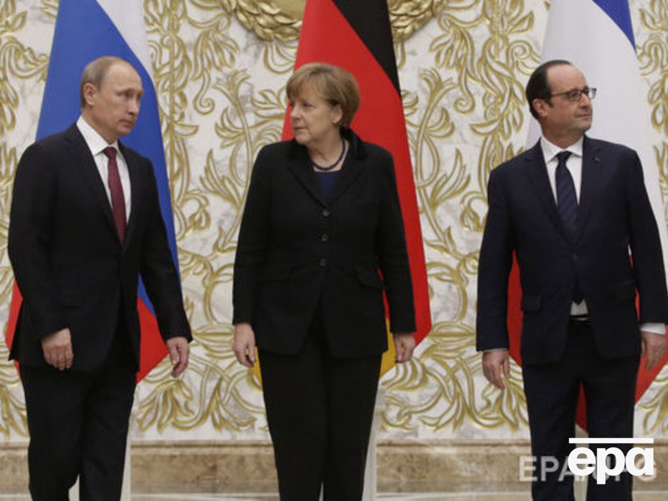 Путин, Меркель и Олланд поговорили по телефону