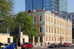 Чиновники вывели земли из собственности Национальной академии наук Украины