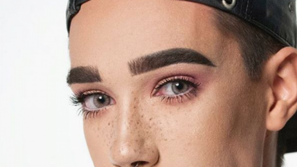 Бьюти-блогер будет представлять продукты бренда Covergirl
