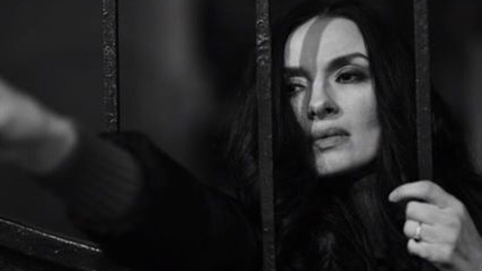 Мейхер-Грановская позировала для черно-белого сета