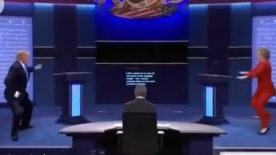 Видеомонтаж с танцами Клинтон и Трампа под аккомпанемент президента РФ приобретает популярность в сети