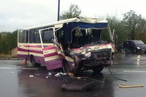 В Ивано-Франковской области столкнулись грузовик и автобус