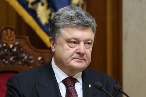 Порошенко отметил, что Донбасс будет "кровоточить" до тех пор, пока этого будет хотеть "хозяин" привезенного на территорию востока Украины вооружения