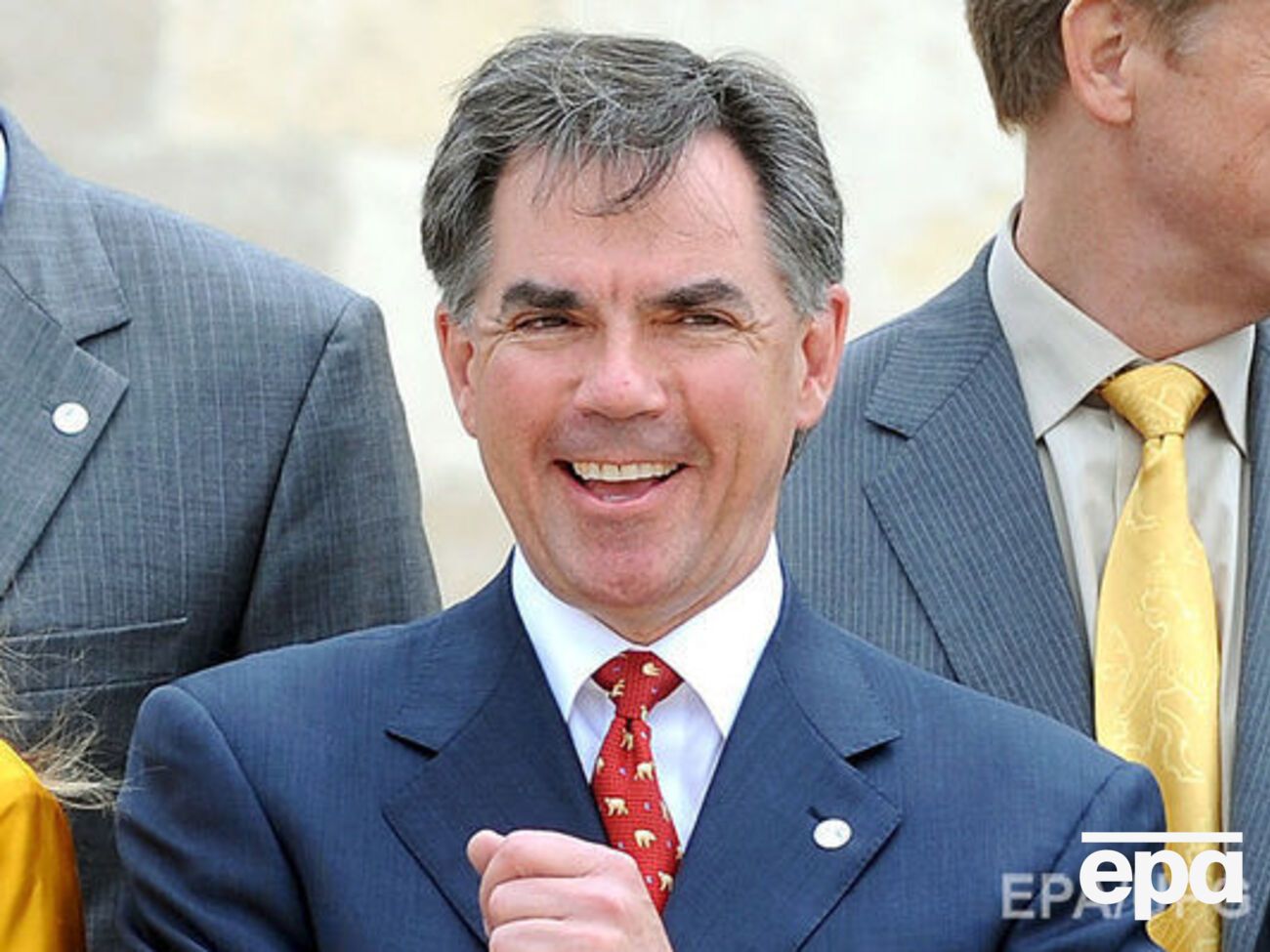 Прентис был депутатом, возглавлял разные министерства, а также был премьером провинции Альберта