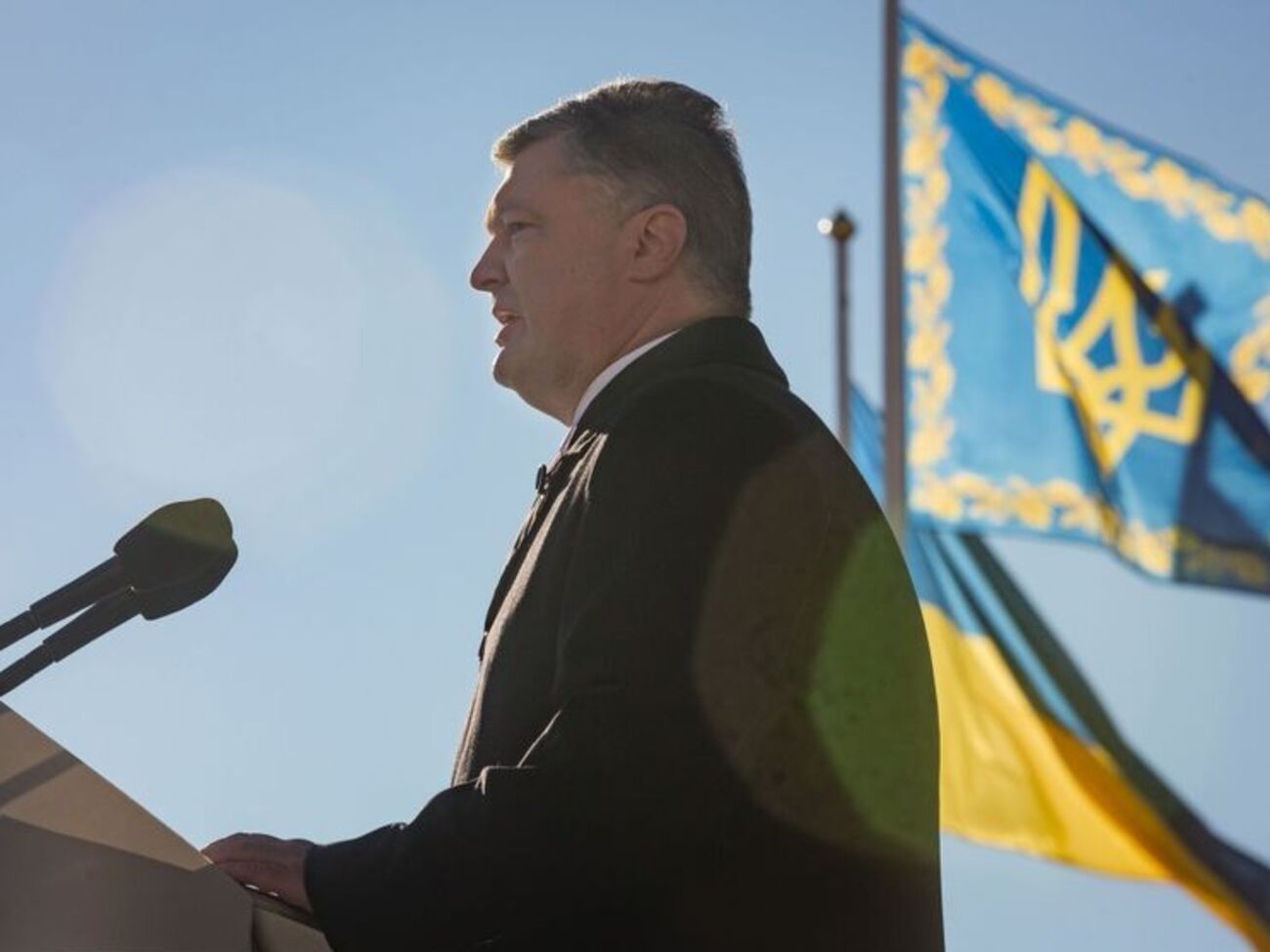 Петр Порошенко: Война – дело всего украинского народа: всего общества и власти