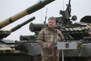 Петр Порошенко: Главное задание срочной службы – научить защищать Родину