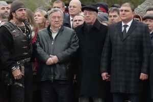 Андрей Лошак: На церемонии часто звучали слова "Грозный", "Сталин", "Путин", "Россия" и, конечно же, "враги"