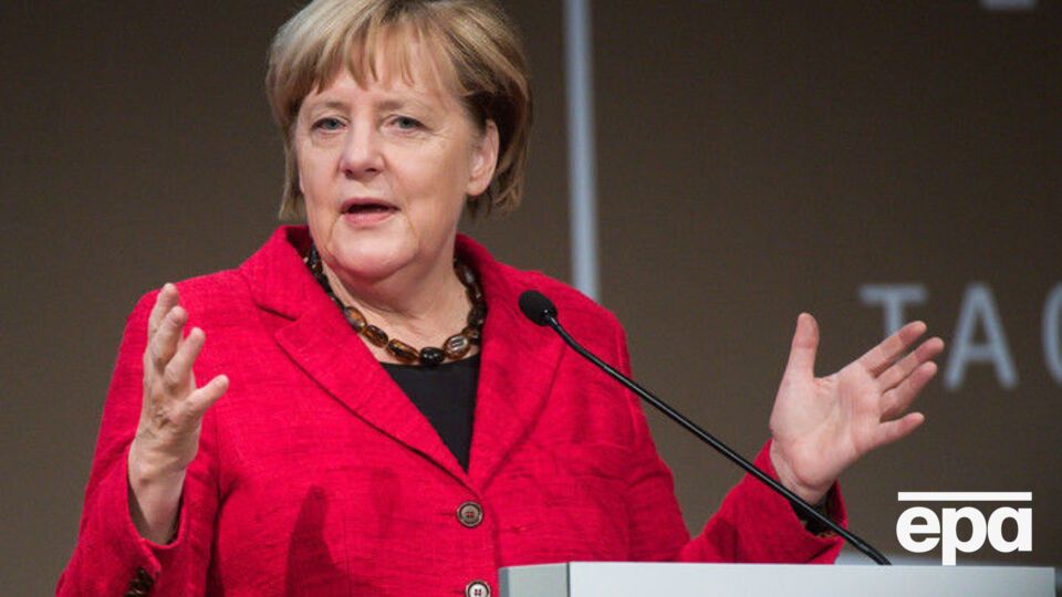 Меркель недовольна Россией после атак на гуманитарный конвой в Сирии и бомбежек Алеппо