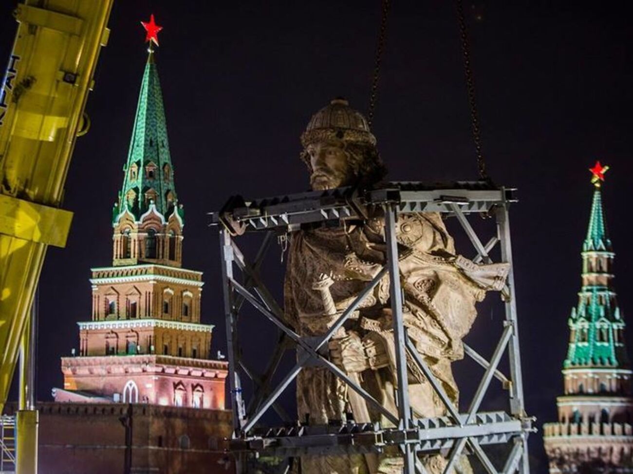 Высота памятника князю Владимиру вместе с постаментом составит почти 20 метров
