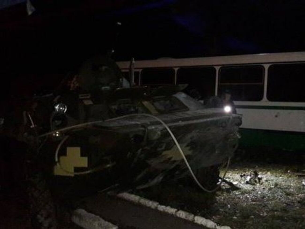 Зампрокурора АТО:&nbsp;Доезжая до перекрестка, БТР, несмотря на размещенный знак "проезд без остановки запрещен", продолжил движение