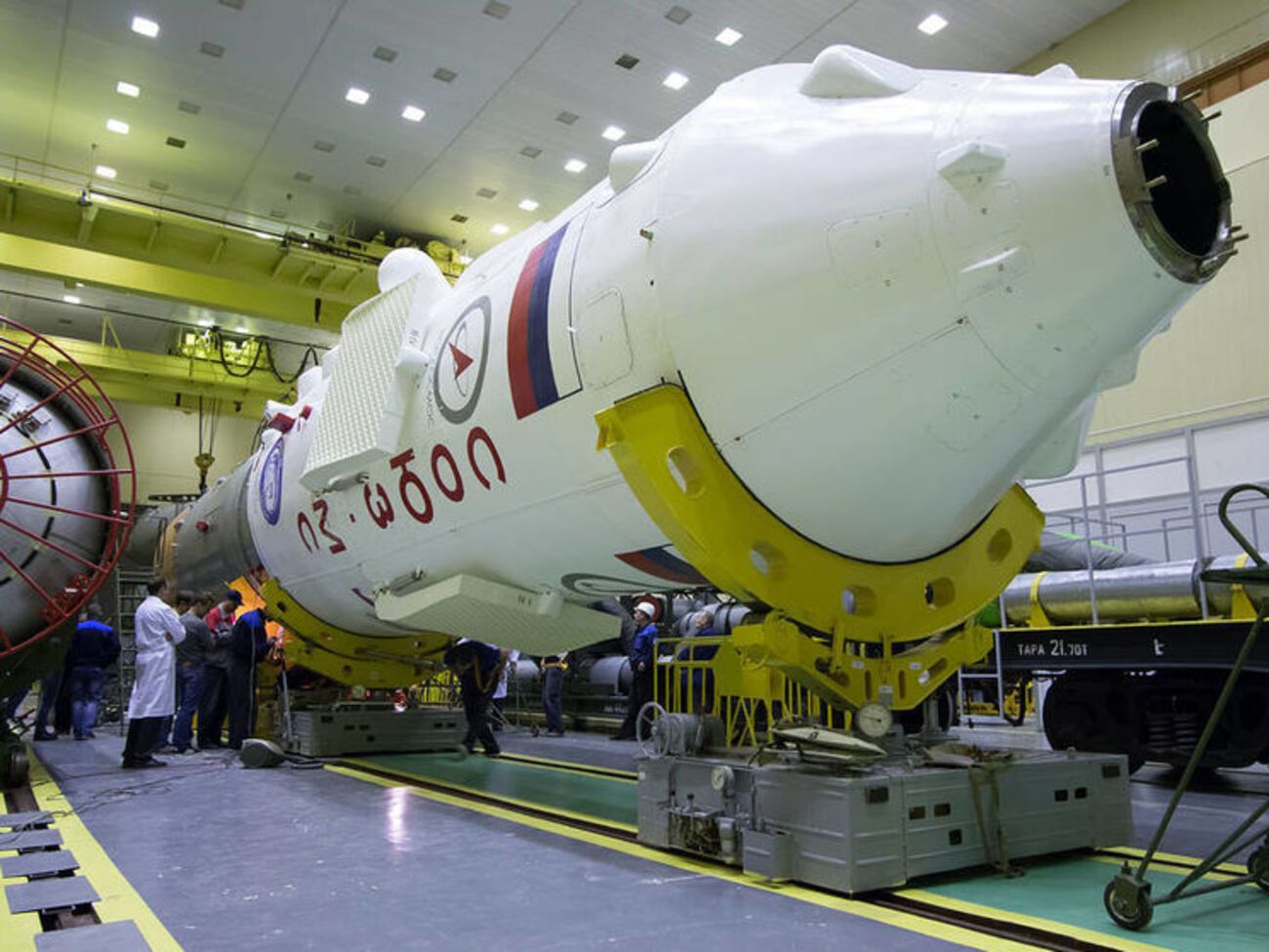 Через два года "Союз" в последний раз доставит на орбиту американца