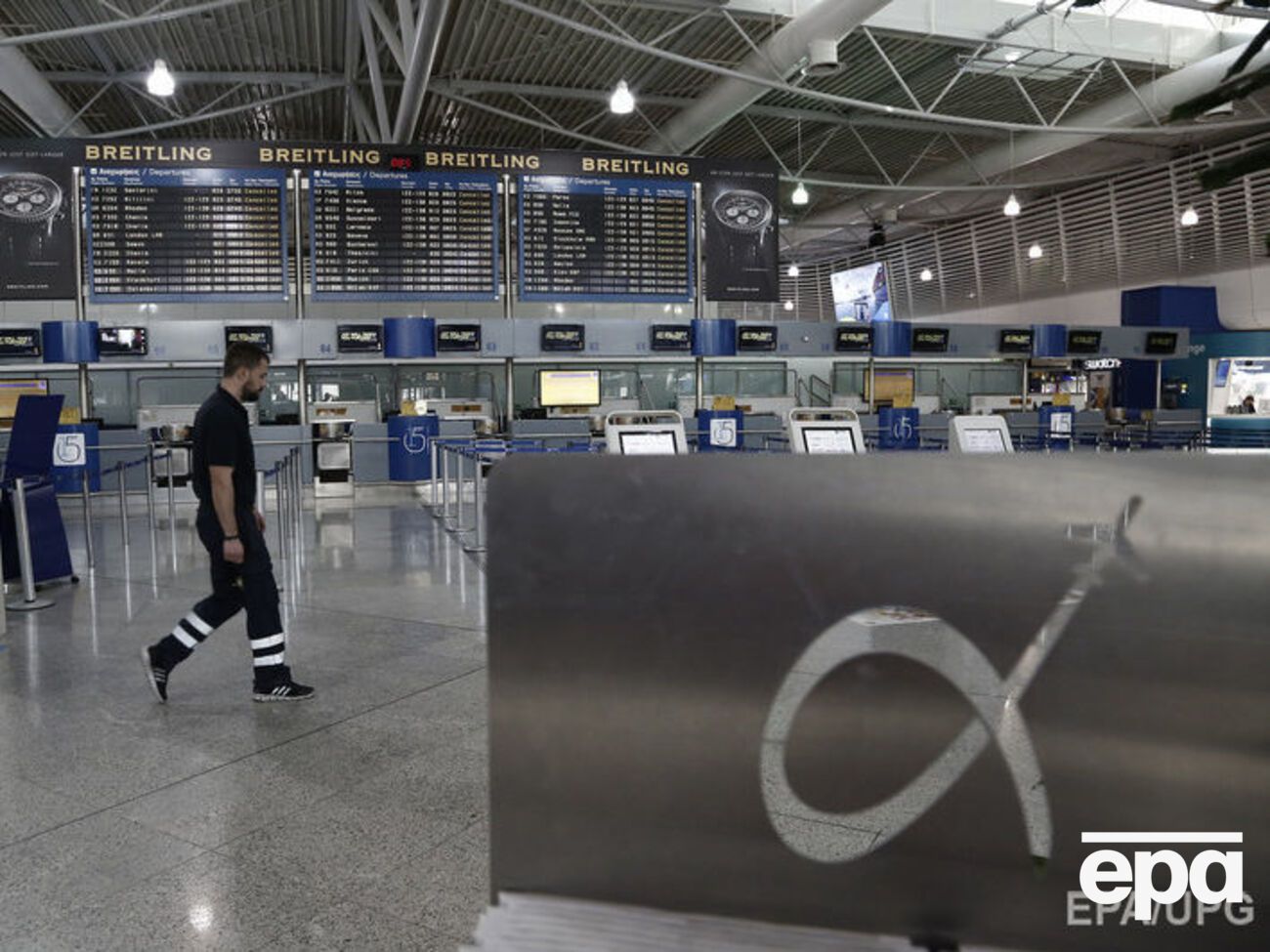 В Афинах задержали россиянку за незаконный провоз &euro;2,3 млн