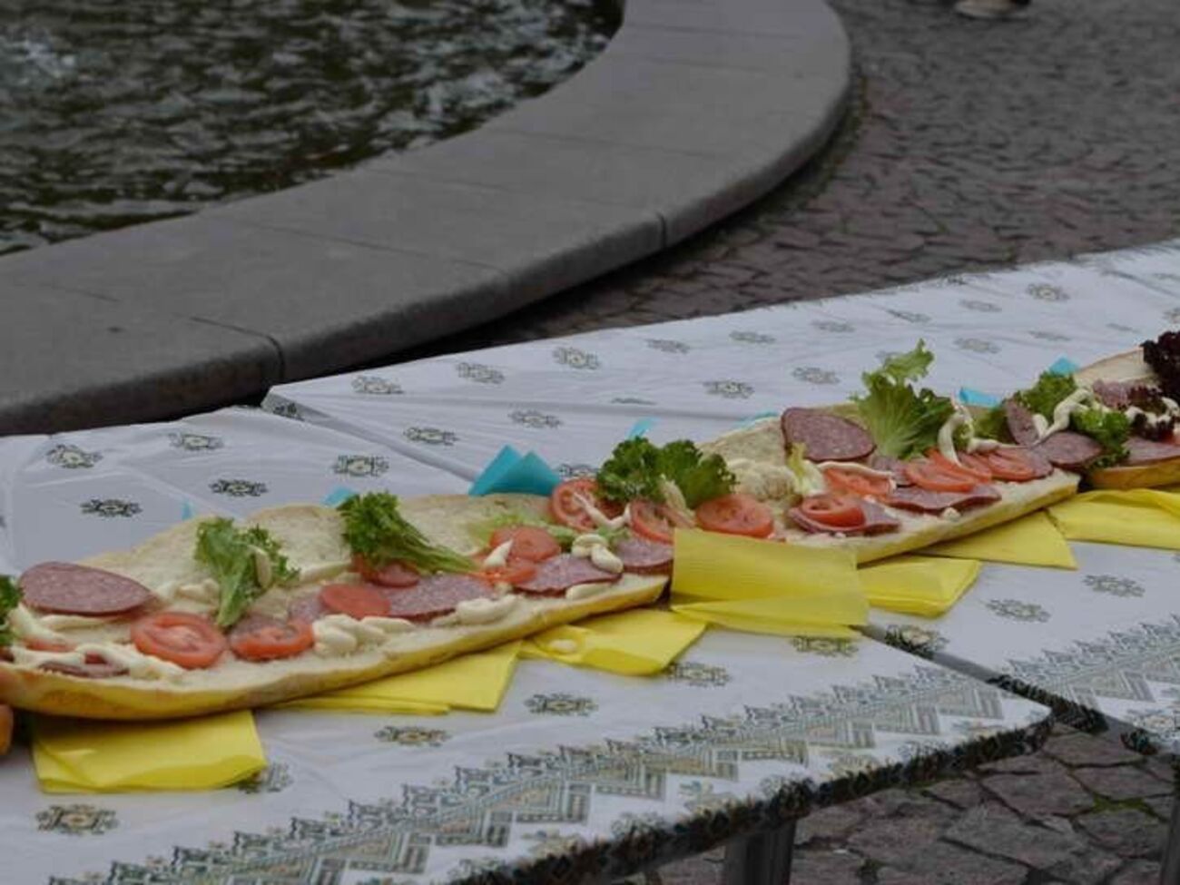 Длина бутерброда составила 60 метров