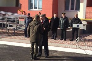 Порошенко: В 2016 году на жилье служащих Нацгвардии было выделено 122 млн грн