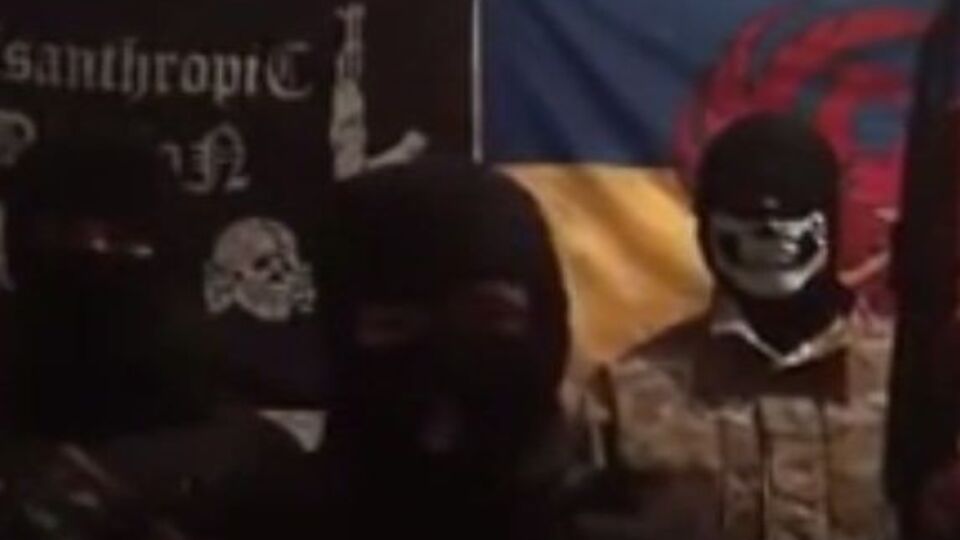 "Захарченко, Плотницкий, ты следующий", – предупреждают мужчины на видеозаписи