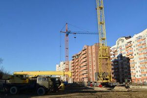 В настоящее время строительство дома остановлено