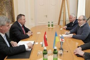 Кернес встретился с послом Венгрии