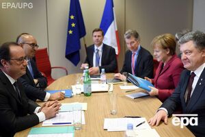 Порошенко, Меркель и Олланд провели телефонный разговор