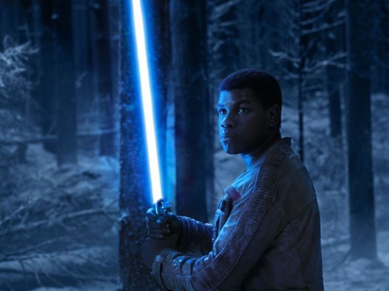 По словам Лукаса, световые мечи продаются нелегально