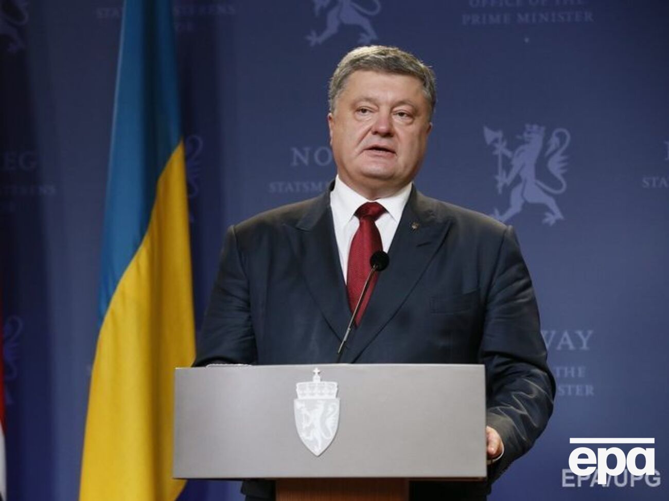 Порошенко ввел в действие решение СНБО