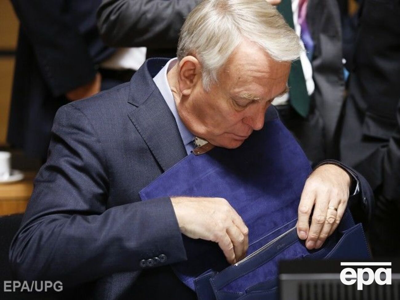 Эро вновь настаивает на предоставлении Донбассу особого статуса