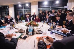 Встреча проходила в закрытом режиме в здании ведомства федерального канцлера Германии