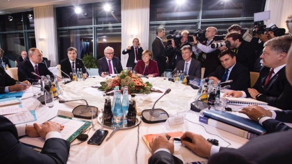 Встреча проходила в закрытом режиме в здании ведомства федерального канцлера Германии