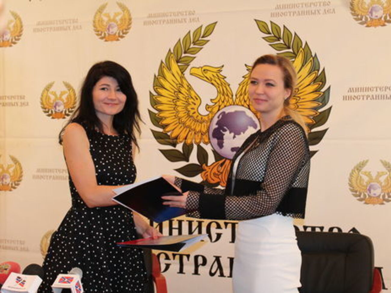 Лискову (слева) могут лишить разрешения на деятельность организации