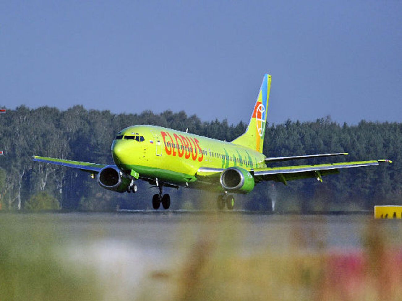 Рейс выполнял самолет авиакомпании "Глобус"