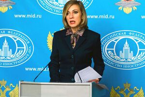 По словам Захаровой, российская сторона не заявляет ничего, что было бы "оскорбительным, унизительным, не соответствующим действительности в отношении Польши"