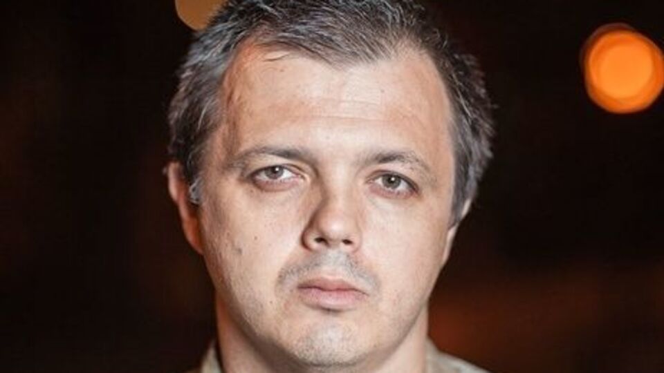 По словам Семенченко, на данном этапе нужно "возвращаться к тому, что это временно оккупированная территория, и признавать ее юридически"