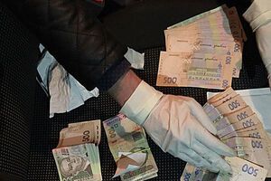 Полиция: Чиновника задержали после того, как он получил часть взятки