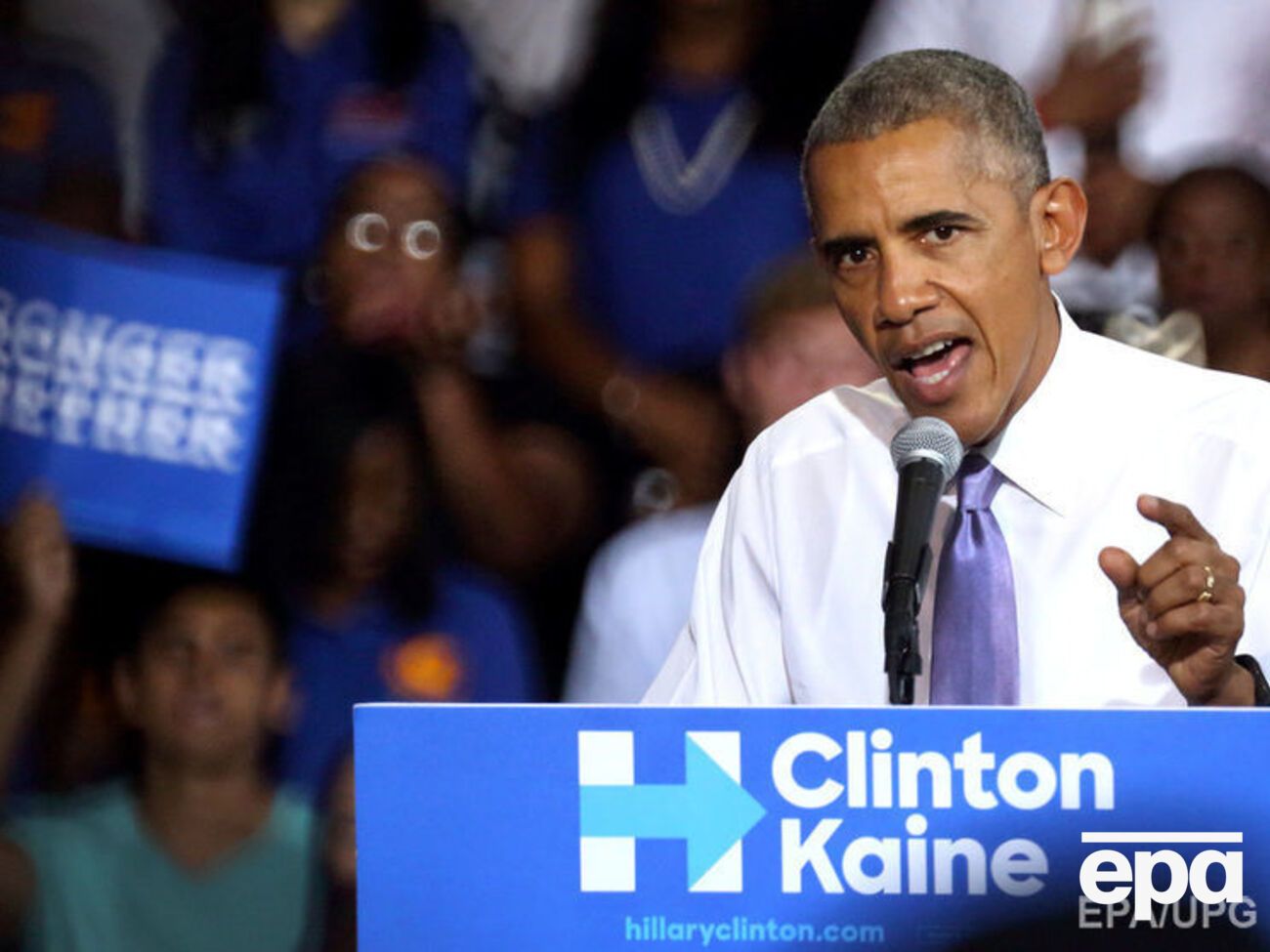 WikiLeaks продолжает выкладывать тайную информацию демократов