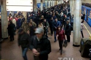 На красной ветке остановили движение