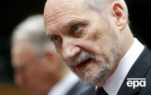Мацеревич утверждает, что Египет перепродал "Мистрали" России