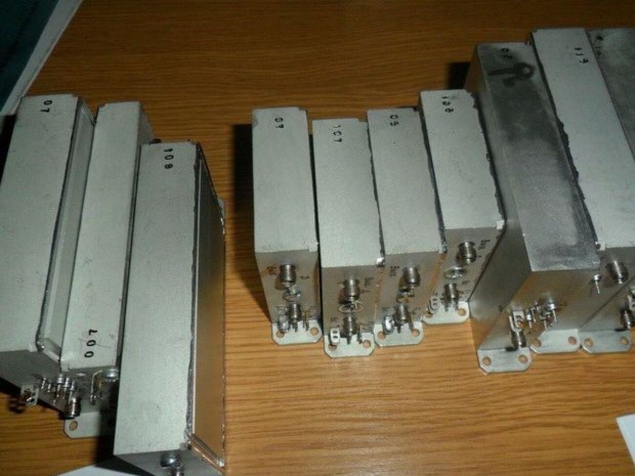 Оперативники проверяют источник происхождения комплектующих