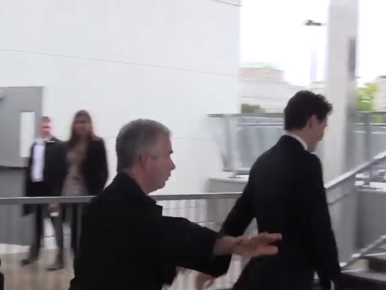 В Трюдо бросили тыквенные семечки