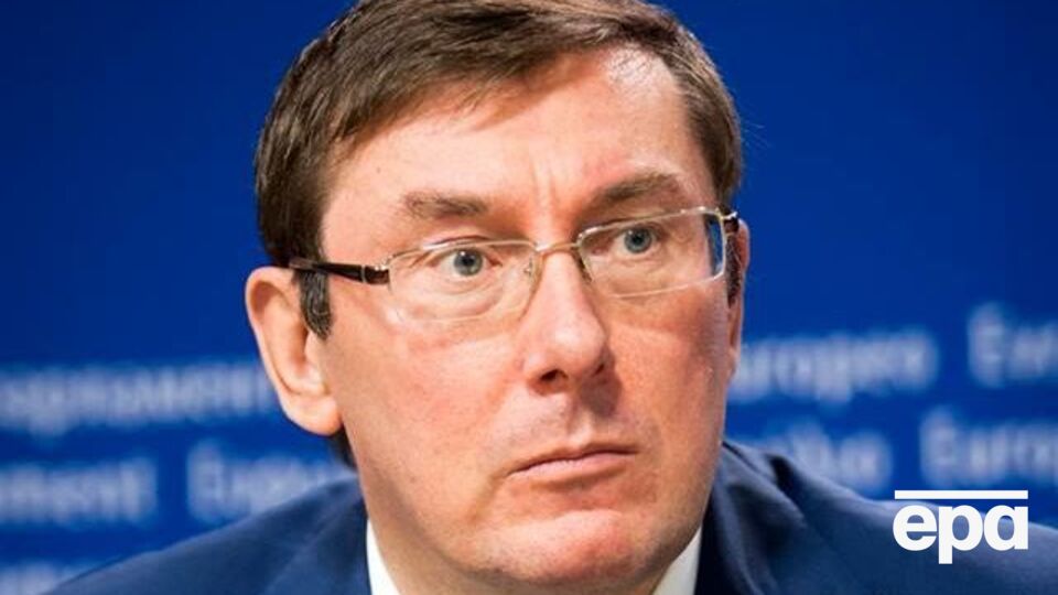 Луценко: Несмотря на инертность системы, делаю все, чтобы дело Януковича попало в суд